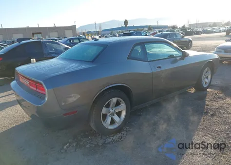 2010 Dodge Challenger Se z USA, uszkodzony, nr VIN 2B3CJ4DV8AH318616
